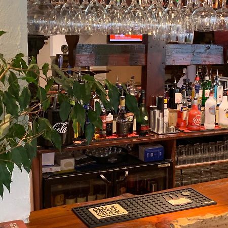 Churchills Inn & Rooms ボウネス＝オン＝ウィンダミア エクステリア 写真