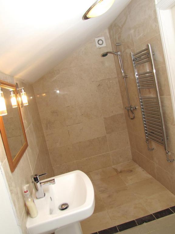 Churchills Inn & Rooms ボウネス＝オン＝ウィンダミア 部屋 写真